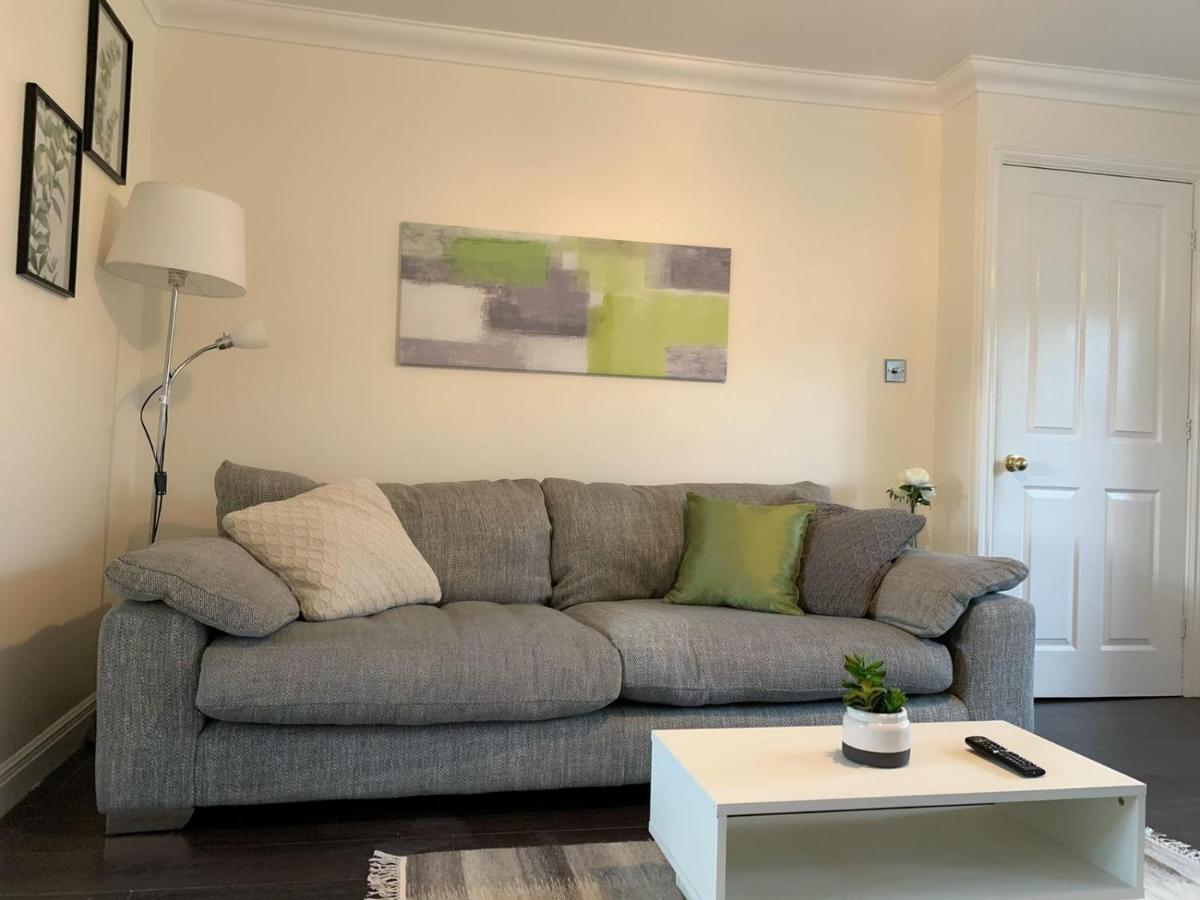 Spacious And Amazing 4 Bedroom Detached House مانشستر المظهر الخارجي الصورة
